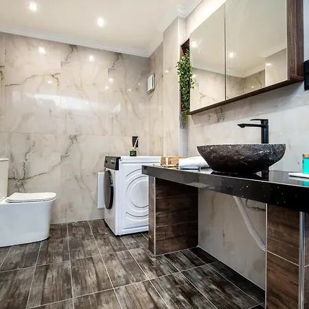 Aqua Velva Luxury Lägenhet