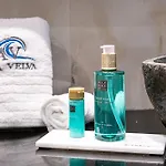 Aqua Velva Luxury Potos