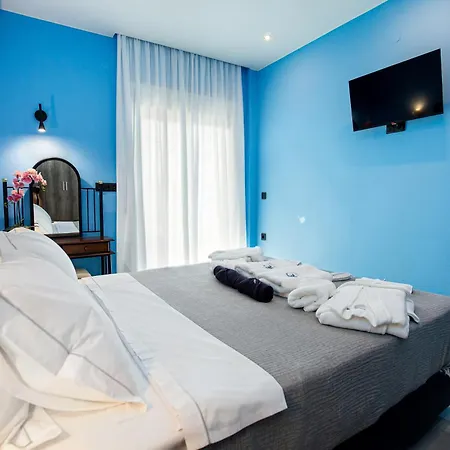 Aqua Velva Luxury Potos