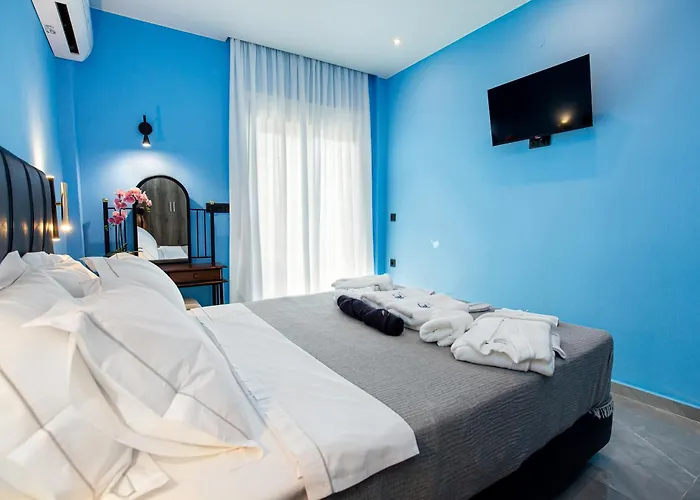 Aqua Velva Luxury Potos